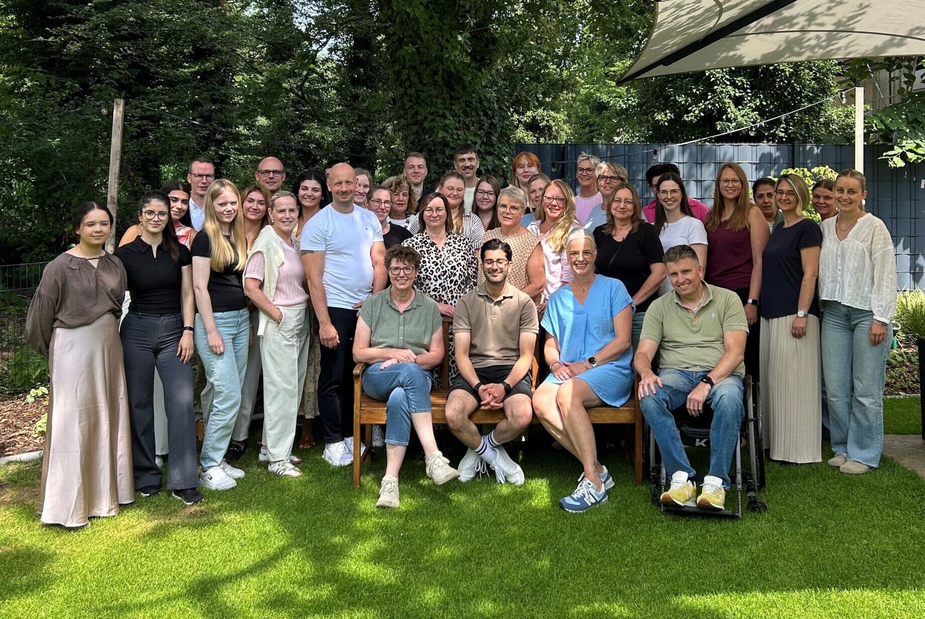 Gruppenfoto vom OCTA Team beim Sommerfest 2026